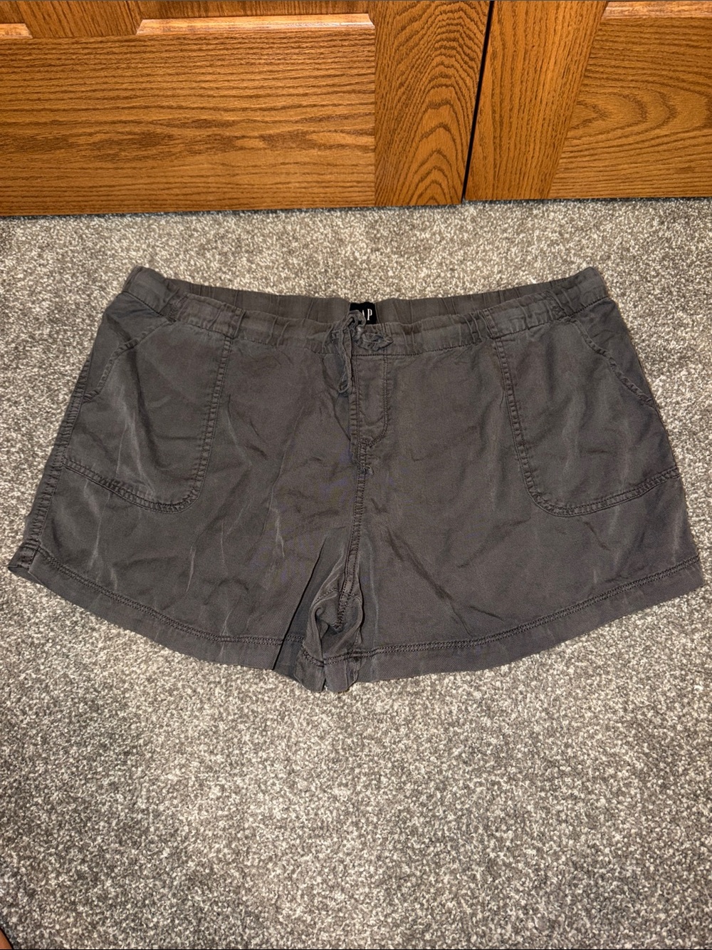 GAP Women's Shorts with Front Pockets size XXL